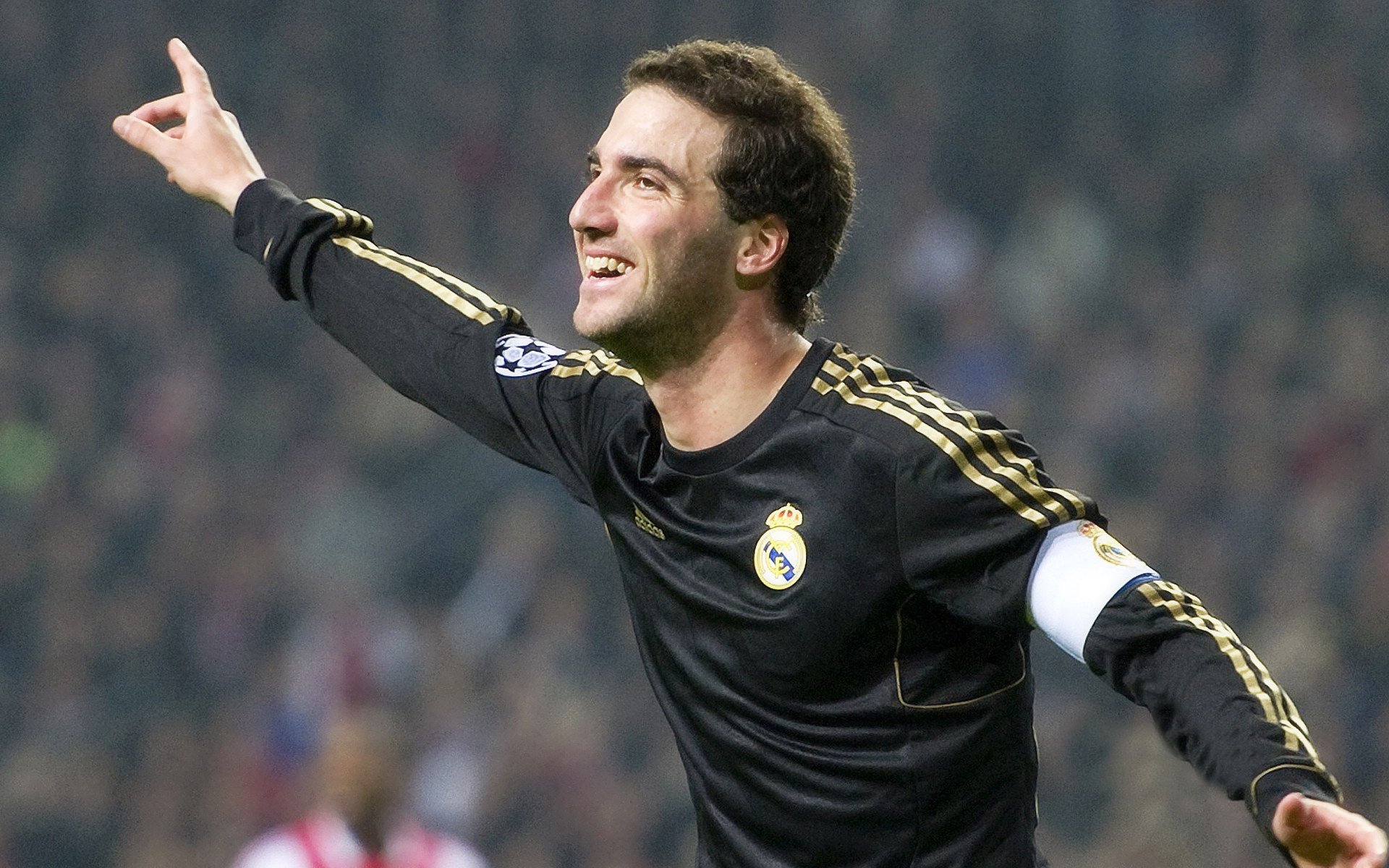 开云在线直播-车队故事会:那些鲜为人知的默默付出,车队日常